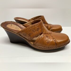 Clarks Artisan Collection Women’s Wedge Heels/ Mules, Brown, 7M,